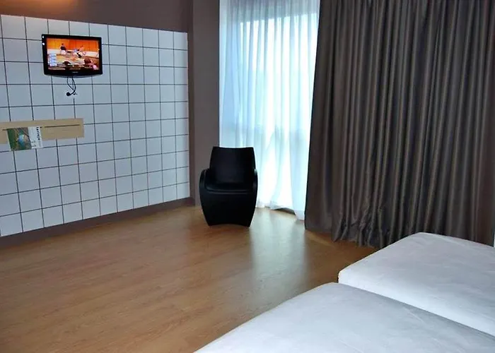 호텔 Ele Hotelandgo Arasur 3*